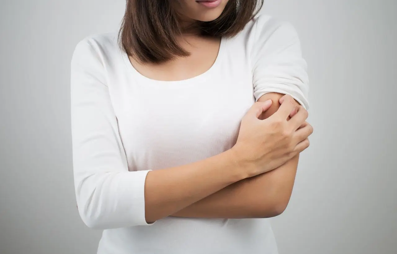 Prurito, arrossamento o vesciche? Ecco le infezioni dermatologiche più comuni e come riconoscerle